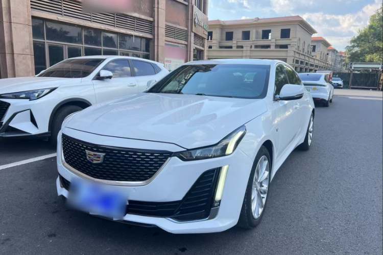 凯迪拉克CT5 2021款 28T 豪华型车身外观1