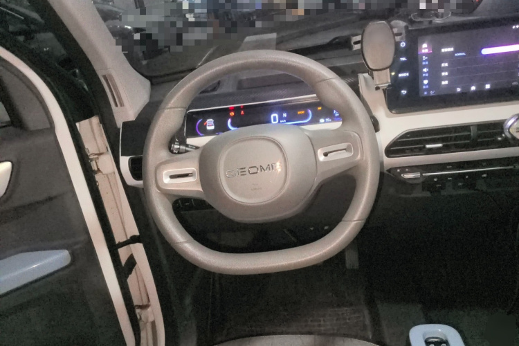 吉利银河 2023款 熊猫mini 200km 耐力熊中控内饰13