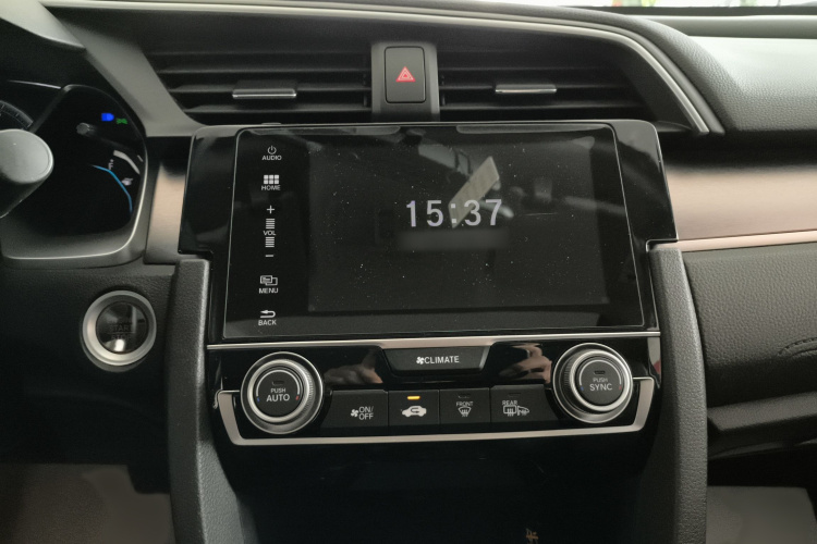 本田 思域 2016款 220TURBO CVT豪华版局部细节16