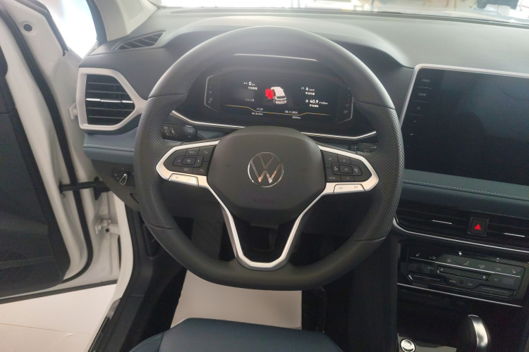 大众 途岳 2024款 300TSI 两驱月尊版中控内饰13