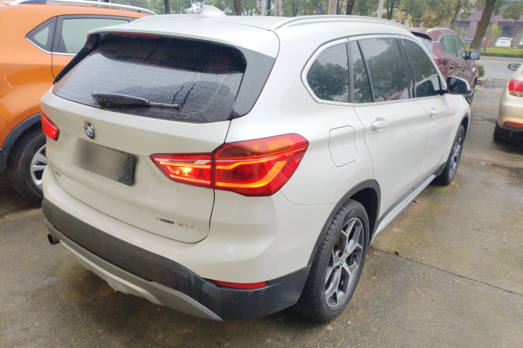 宝马X1 2019款 sDrive18Li 尊享型车身外观7