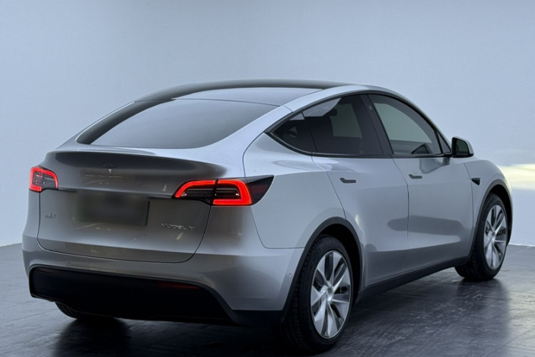 特斯拉 Model Y 2022款 后轮驱动版车身外观6004