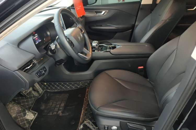 红旗E-QM5 2023款 改款 基础出行版局部细节19