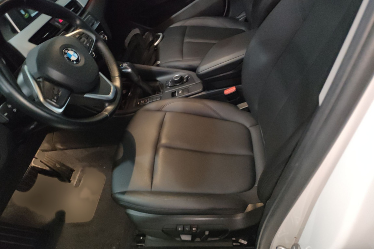 宝马X1 2019款 sDrive18Li 时尚型局部细节19