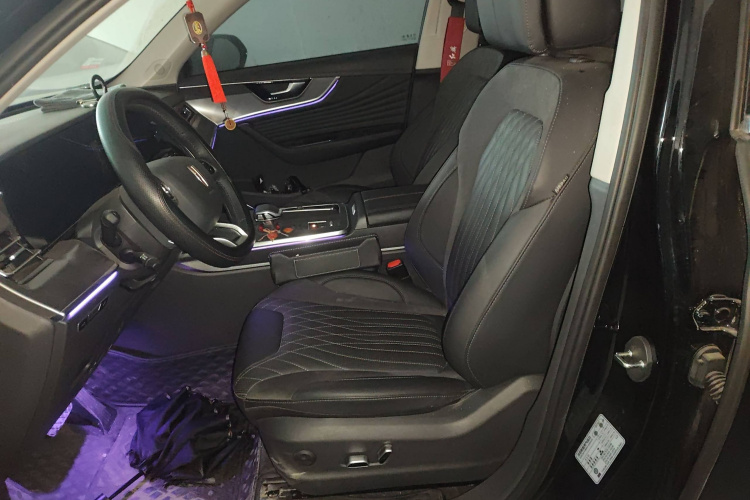 红旗HS5 2023款 2.0T 四驱旗享Pro版局部细节19