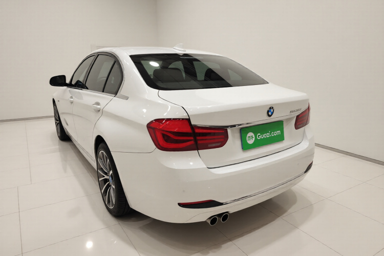 宝马3系 2017款 320Li 豪华设计套装车身外观5