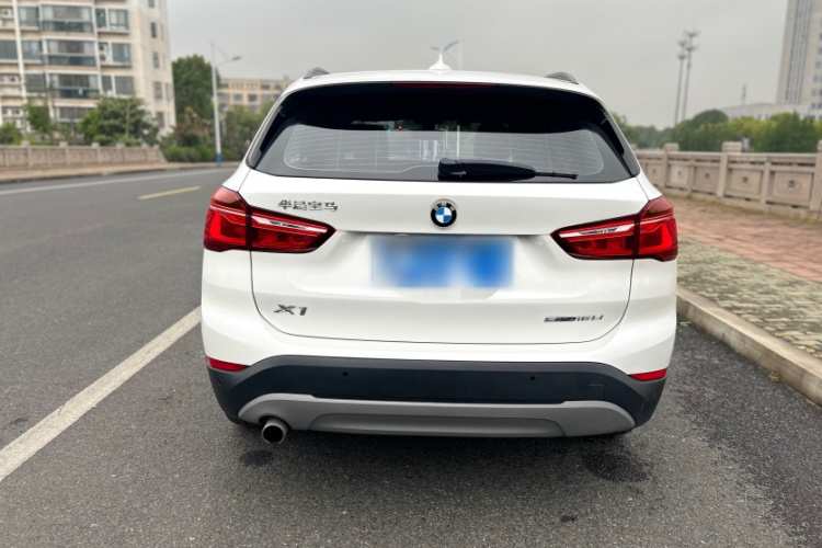 宝马X1 2019款 sDrive18Li 时尚型车身外观6010