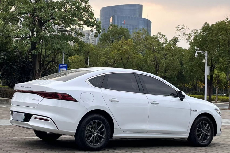 比亚迪 秦PLUS 2021款 EV 420KM 出行版车身外观6005