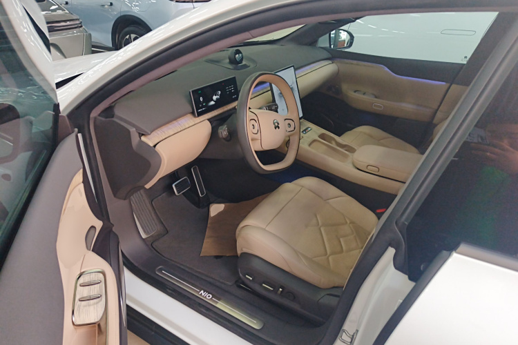 蔚来ET7 2022款 100kWh 首发版中控内饰20