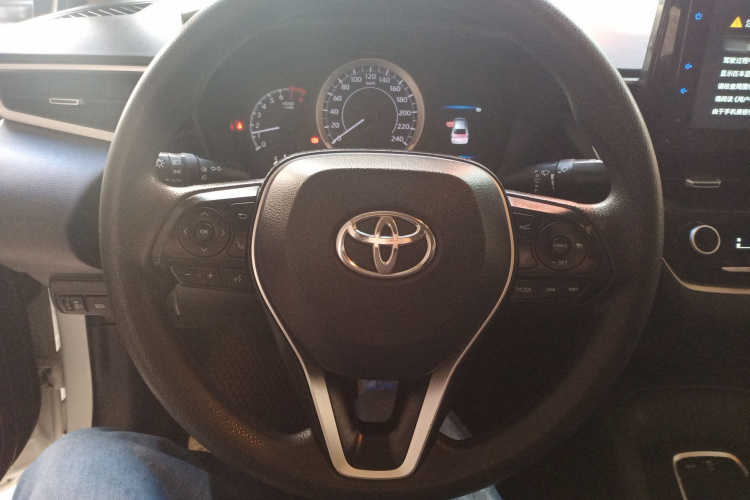 丰田 亚洲狮 2021款 2.0L 豪华版中控内饰13