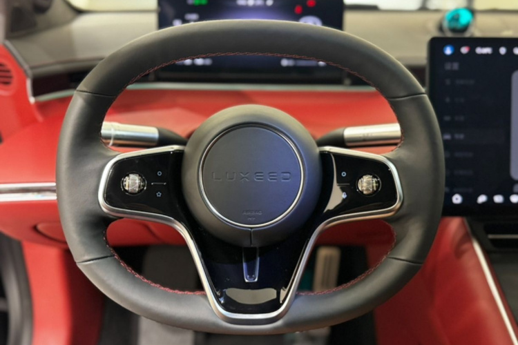 鸿蒙智行 智界S7 2025款 703km Ultra运动版中控内饰7003