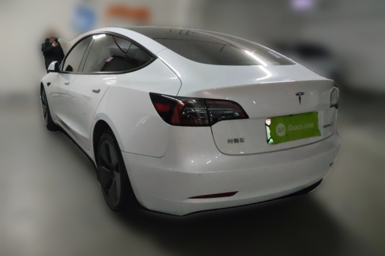 特斯拉 Model 3 2022款 后轮驱动版车身外观5