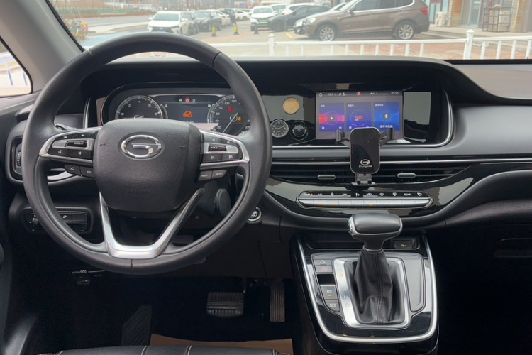 广汽传祺 传祺M6 2021款 270T DCT豪华版（七座）中控内饰7002