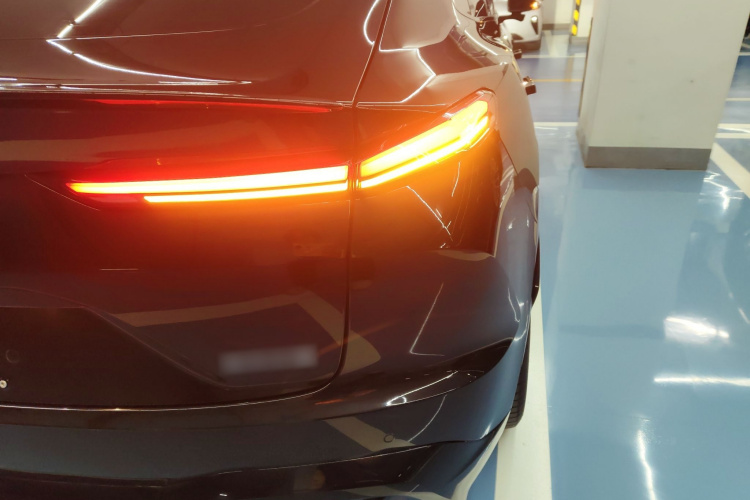 乐道L60 2024款 60kWh 后驱版车身外观9