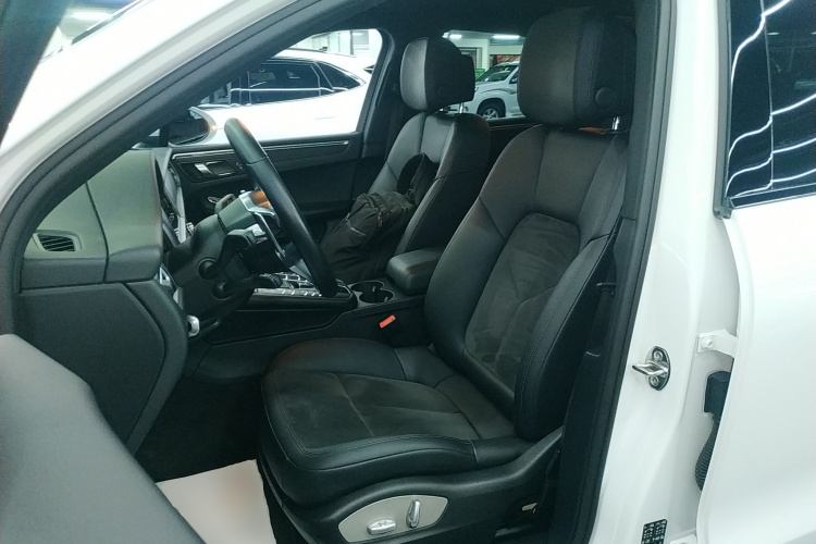 保时捷 2018款 Macan 2.0T中控内饰19
