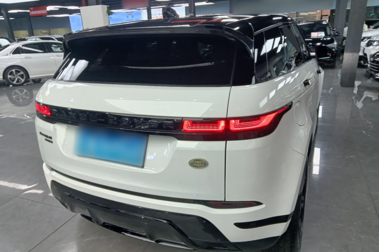 路虎 揽胜极光 2020款 249PS R-DYNAMIC S 曜黑运动科技版车身外观7