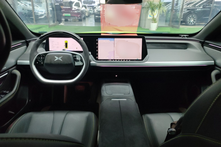 小鹏P7 2022款 670E+鹏翼版中控内饰12