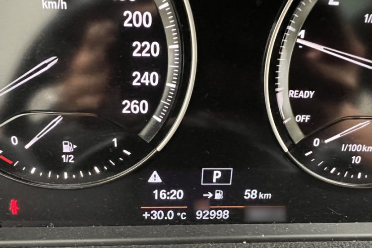 宝马2系旅行车 2018款 218i 尊享型运动套装局部细节14