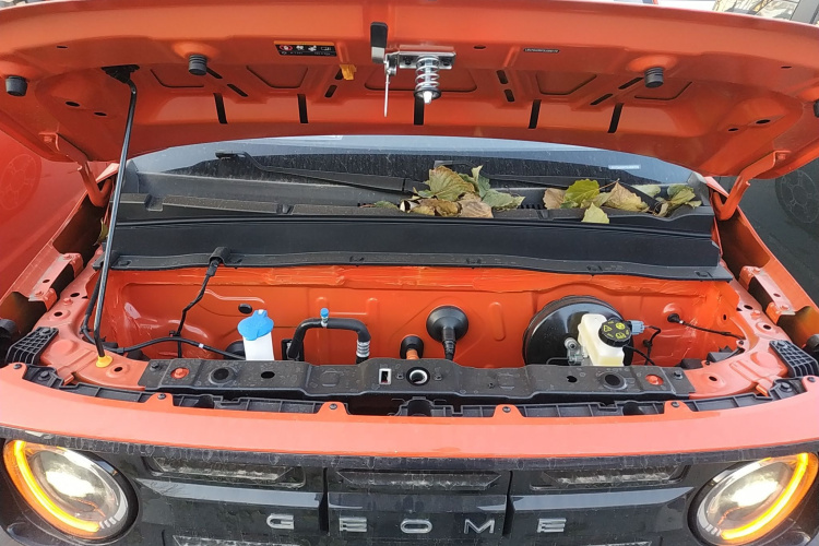 吉利银河 2025款 210km 熊猫骑士机舱底盘24