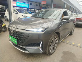 长安UNI-K 2021款 2.0T 全轮驱动尊贵型