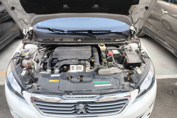 标致308S 2015款 1.2T 自动劲驰版局部细节24