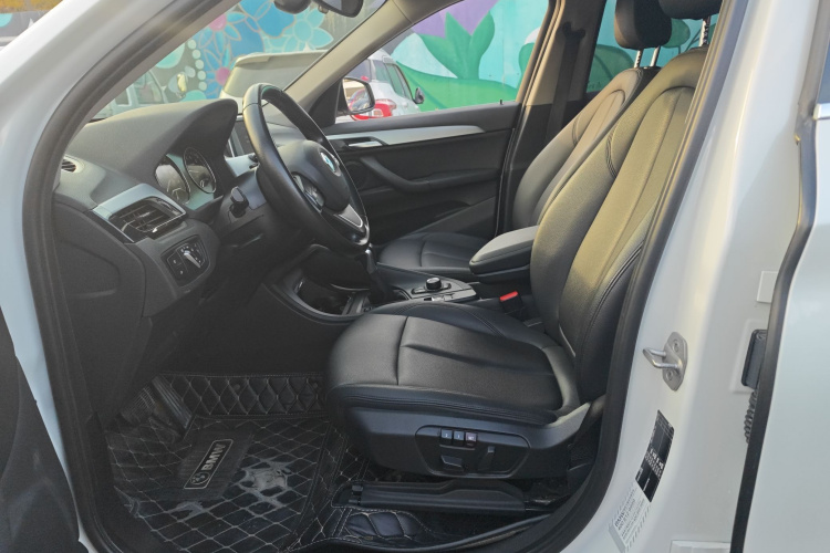 宝马X1 2019款 sDrive20Li 领先型中控内饰7001