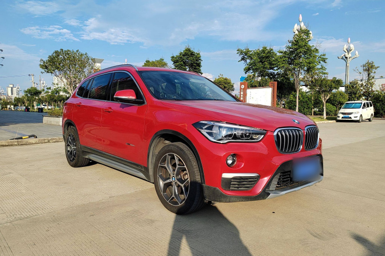 宝马X1 2018款 sDrive18Li 尊享型车身外观6002