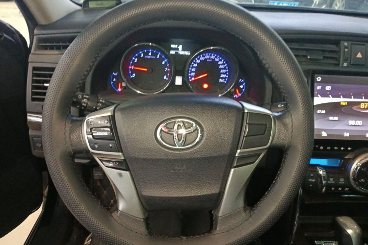 丰田 锐志 2013款 2.5V 菁锐版局部细节13