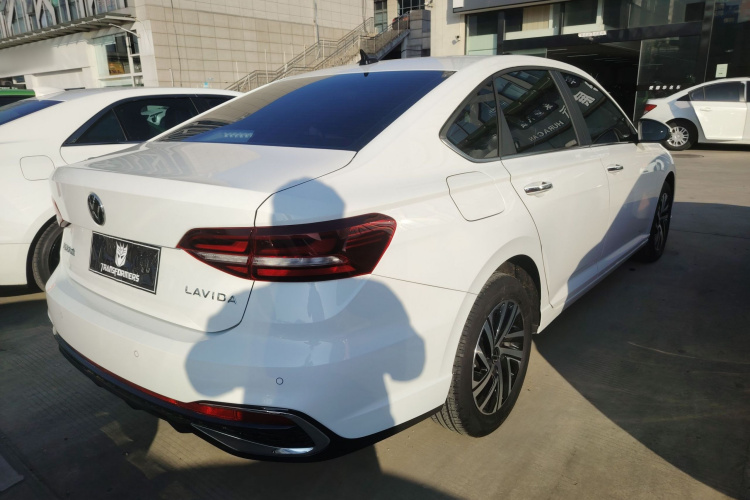 大众 朗逸 2024款 1.5L 自动星空五百万版车身外观7