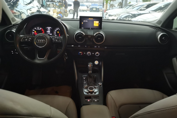 奥迪A3 2020款 Limousine 35 TFSI 时尚型 国VI中控内饰12