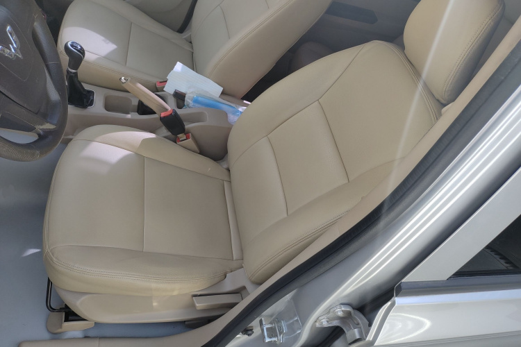 五菱汽车 五菱宏光 2015款 1.5L S1标准国V局部细节19