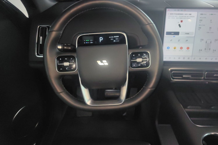 理想汽车 理想L8 2024款 Ultra中控内饰13