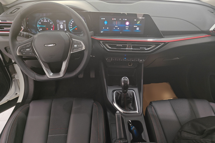 长安欧尚X5 2021款 改款 1.6L 手动豪华型中控内饰12
