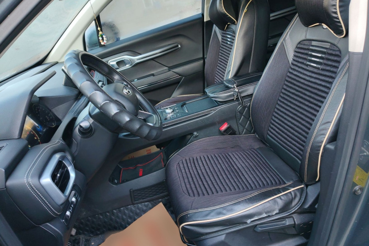 吉利汽车 豪越 2020款 1.8TD 自动舒适型 7座中控内饰19