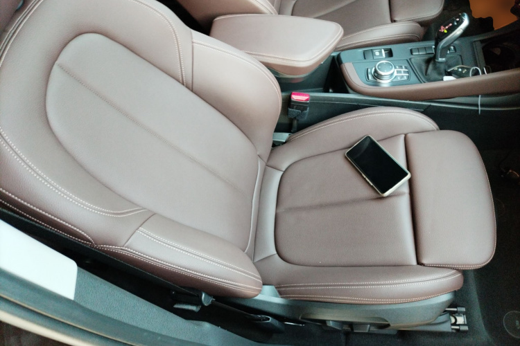 宝马X1 2020款 sDrive25Li 领先型局部细节41