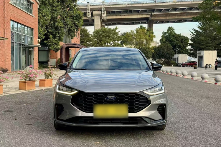 福特 福克斯 2022款 三厢 EcoBoost 180 自动竞速版车身外观6001