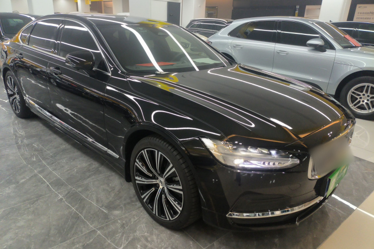沃尔沃S90 2025款 B5 智远豪华版车身外观3