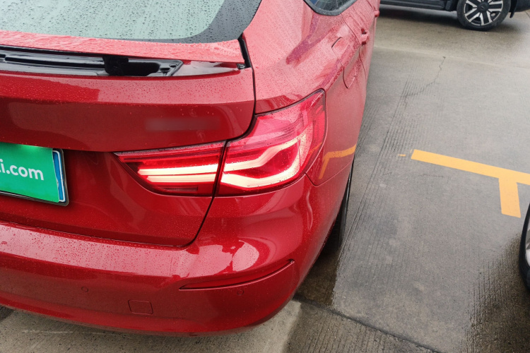 宝马3系GT 2017款 320i 时尚型车身外观6006