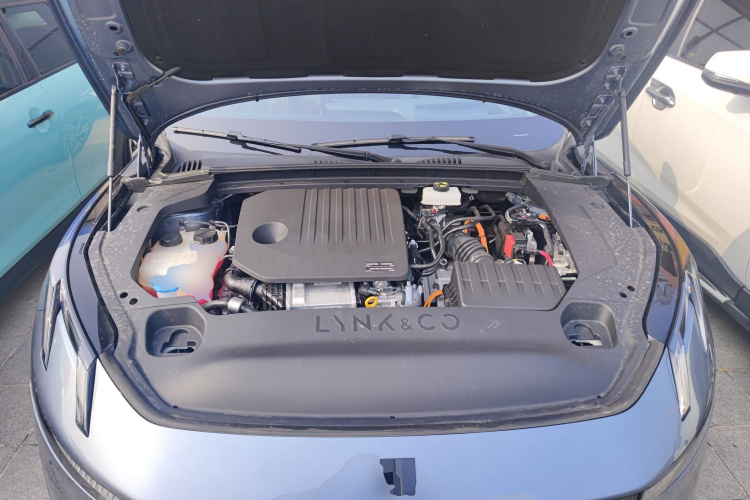 领克07 2024款 EM-P 126长续航 Ultra机舱底盘24