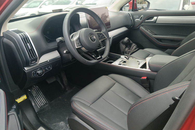 比亚迪 唐新能源 2018款 DM 2.0T 全时四驱智联创享型 7座 国V局部细节19