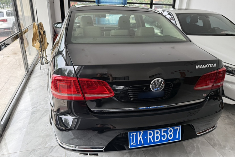 大众 迈腾 2015款 改款 1.8TSI 尊贵型车身外观6006