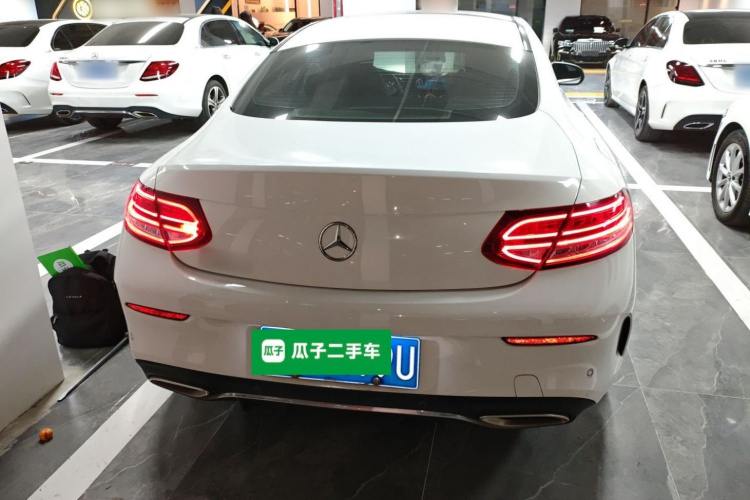 奔驰C级(进口) 2019款 C 260 轿跑车车身外观6