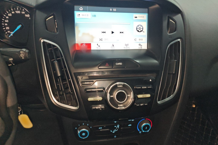 福特 福克斯 2018款 两厢经典 1.6L 自动风尚型智行版局部细节16