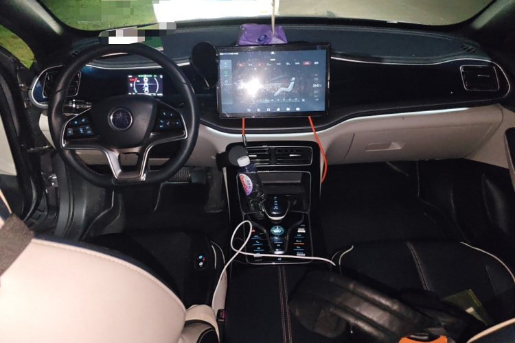 比亚迪 秦PLUS 2021款 EV 500KM 尊贵型中控内饰12