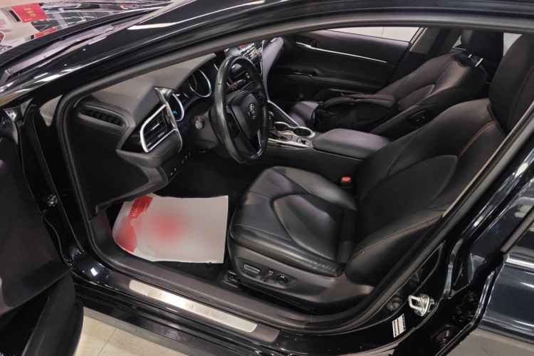 丰田 凯美瑞 2021款 2.0G 豪华版中控内饰7003