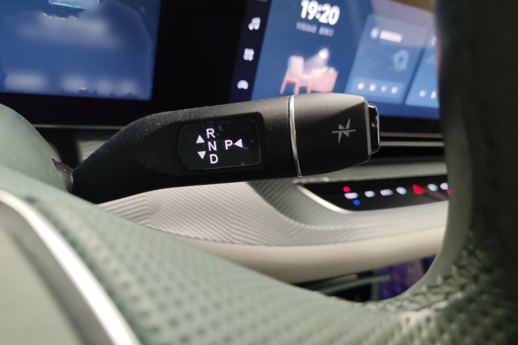 ARCFOX极狐 极狐 阿尔法S(ARCFOX αS) 2023款 735E+ 森林版 160kW局部细节18