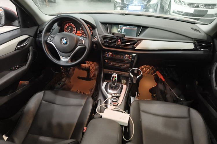 宝马X1 2014款 sDrive18i 领先型中控内饰12