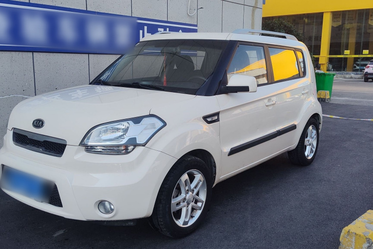 起亚 秀尔 2013款 1.6L MT GL车身外观6002