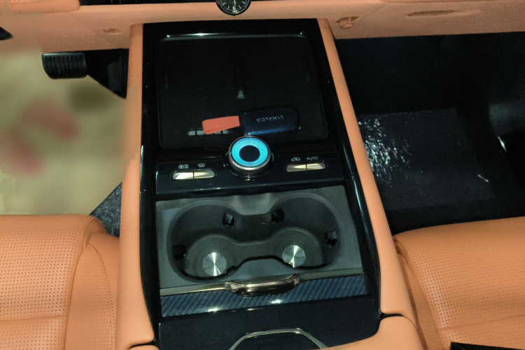 领克900 2025款 2.0T Ultra局部细节18