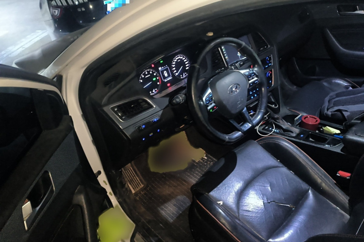 现代 索纳塔 2015款 1.6T GLS智能型中控内饰7003